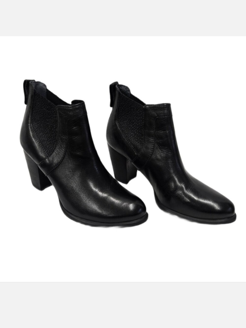 UGG Cobie II Leather Chelsea Heeled Boot in Black